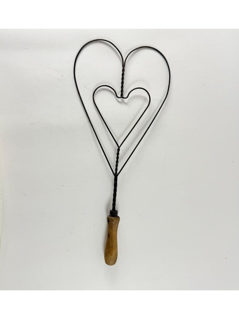 Vintage Heart Twisted Wire Rug Beater Wood Hand Laundry Room Farmhouse Decor